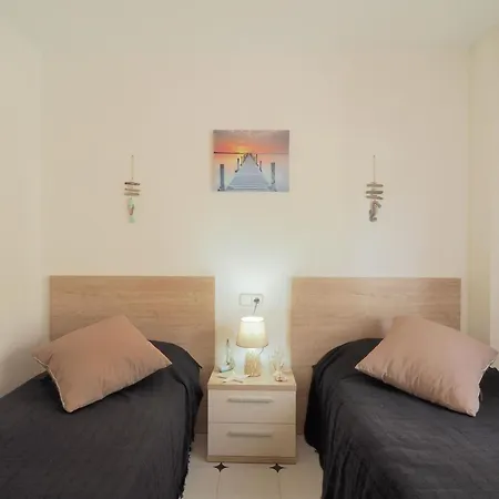 Apartment L'escala, 2 Dormitorios, 4 Personas - Es-325-9 *