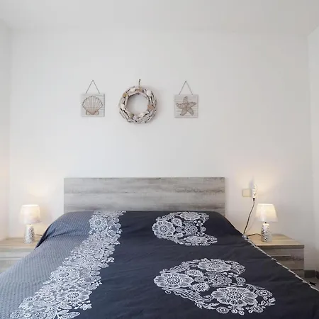 L'escala, 2 Dormitorios, 4 Personas - Es-325-9 Apartment Torroella De Montgri